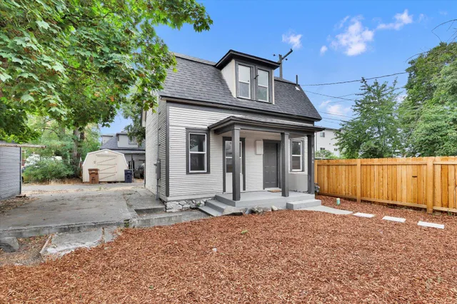 $475,000 | 2016 West Gardner Avenue, Spokane, WA 99201