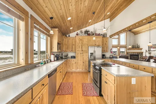 $1,345,000 | 3488 Arange Peak Dr Island Park, Island Park, ID 83429