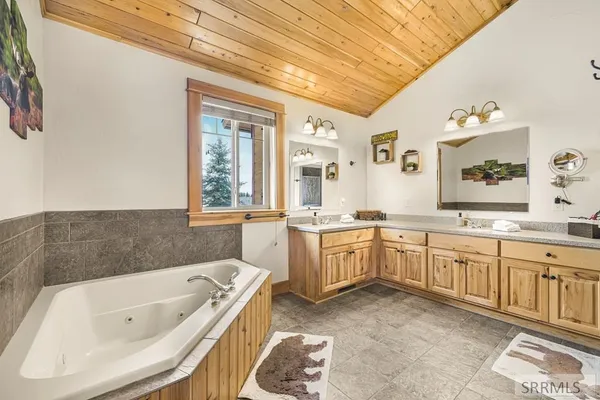$1,295,000 | 3488 Arrange Peak Court, Island Park, ID 83429
