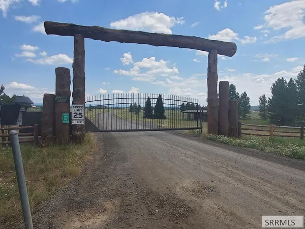 $1,295,000 | 3488 Arrange Peak Court, Island Park, ID 83429