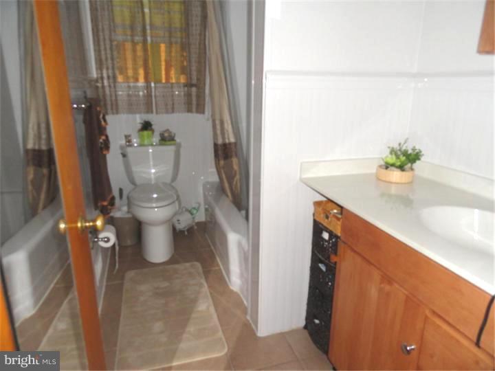439 Tasker Avenue Folsom, PA 19033 - Photo 13 of 25 Gallery Image 13