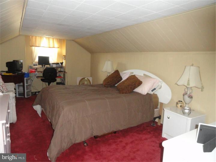 439 Tasker Avenue Folsom, PA 19033 - Photo 17 of 25 Gallery Image 17