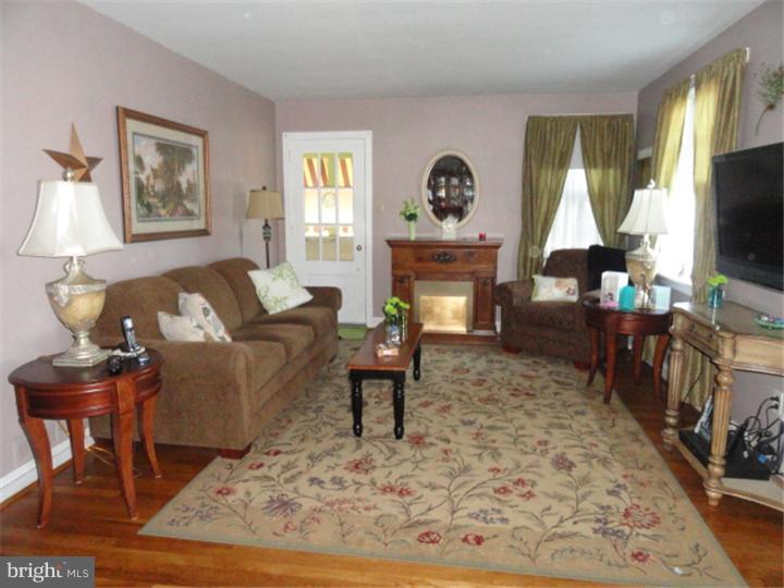 439 Tasker Avenue Folsom, PA 19033 - Photo 7 of 25 Gallery Image 7
