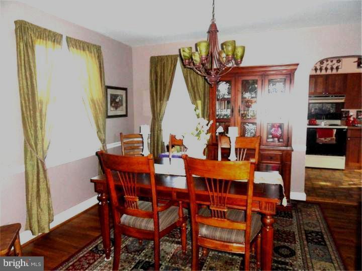 439 Tasker Avenue Folsom, PA 19033 - Photo 8 of 25 Gallery Image 8