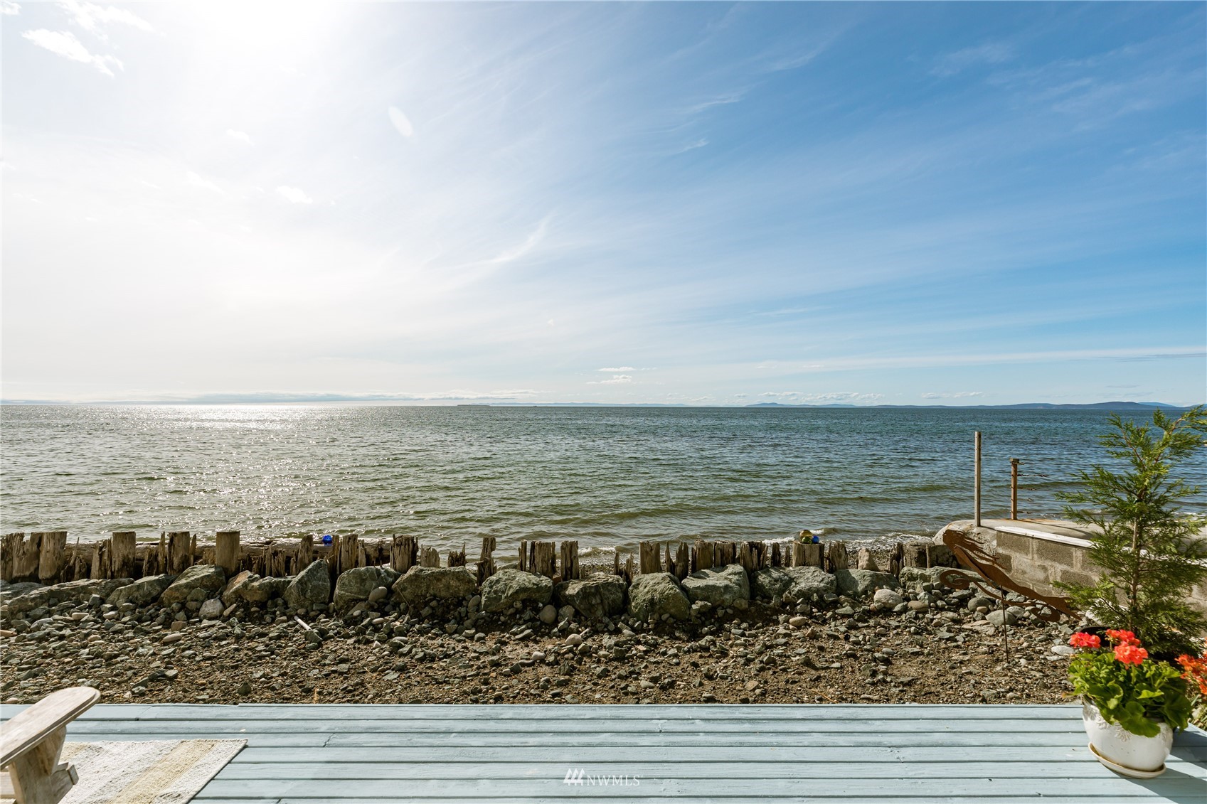 2585 West Beach Road Oak Harbor, WA 98277 - Photo 35 of 38 a view of a ocean