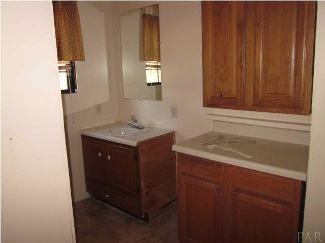 5044 Iva Road Jay, FL 32565 - Photo 11 of 16 BATHROOM