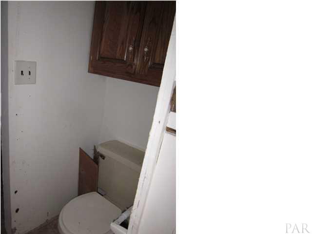 5044 Iva Road Jay, FL 32565 - Photo 6 of 16 BATHROOM