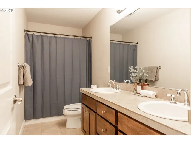 $889,000 | 1922 Northwest 114th Avenue, Portland, OR 97229