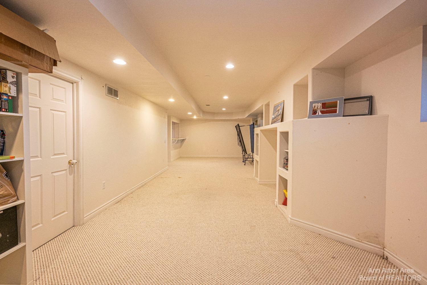6176 Wilson Road Ann Arbor, MI 48108 - Photo 39 of 43 Photo 39
