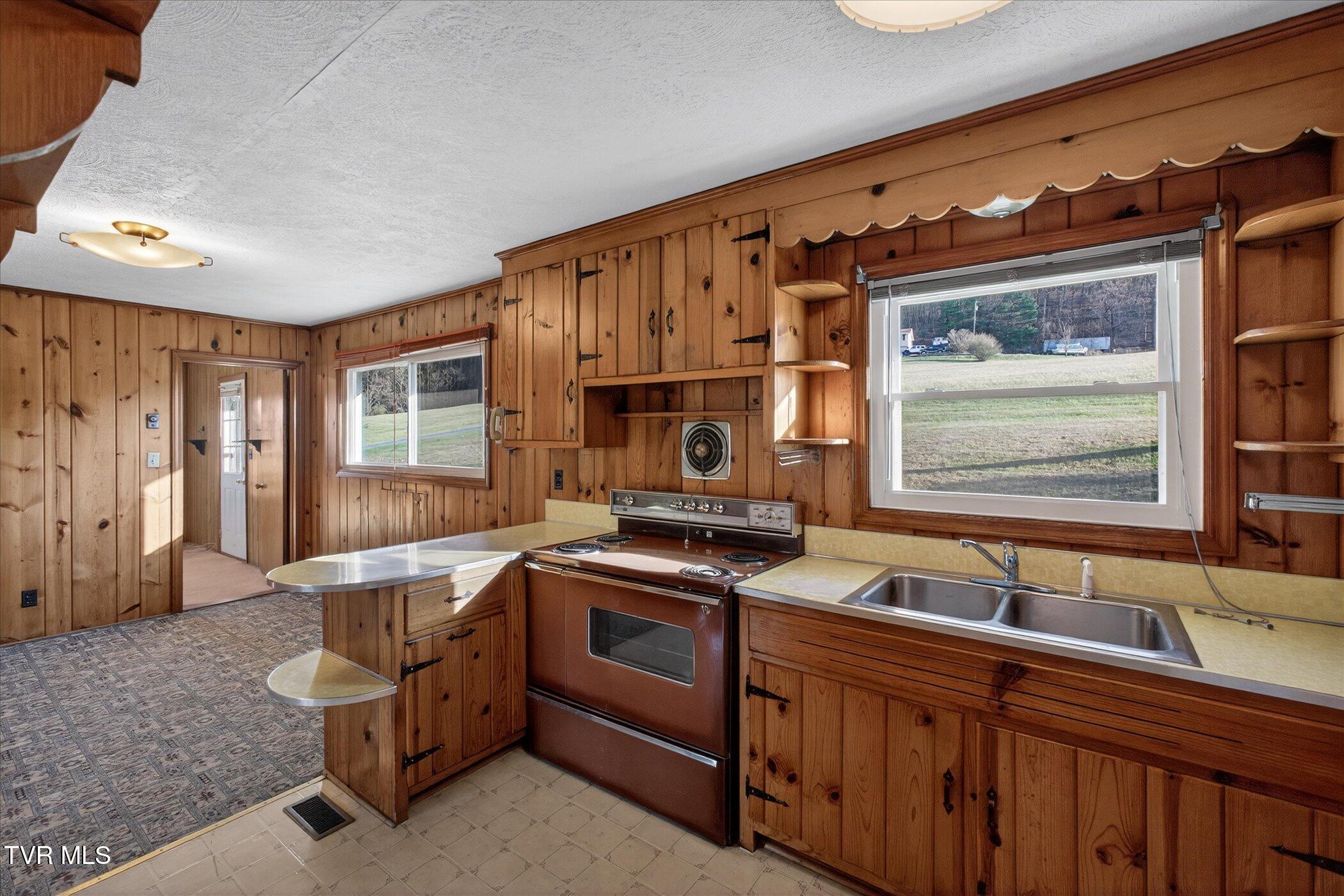 4488 Dishner Valley Road Bristol, VA 24202 - Photo 14 of 29 14-4488 Dishner Valley Rd Bristol-Window