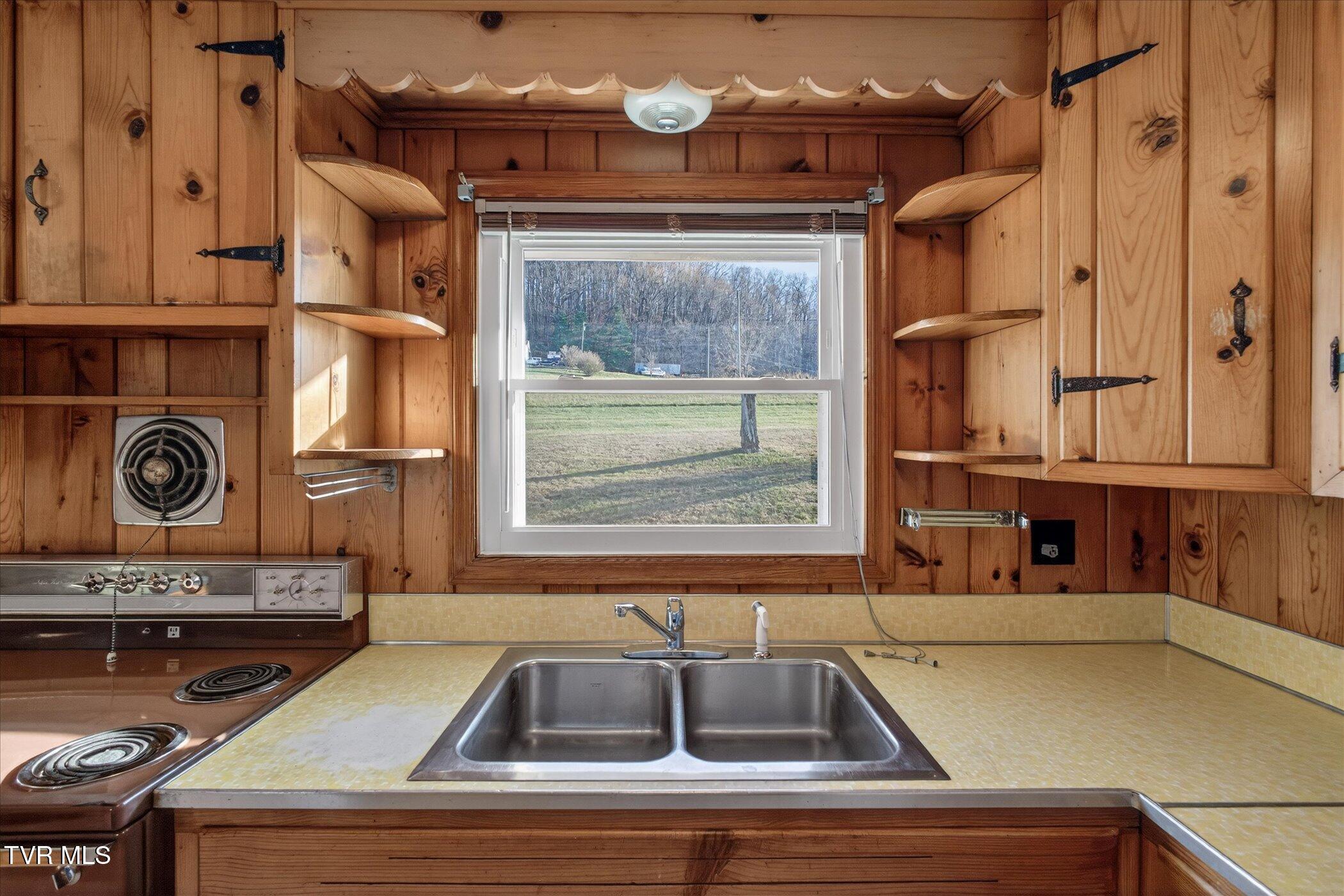 4488 Dishner Valley Road Bristol, VA 24202 - Photo 15 of 29 15-4488 Dishner Valley Rd Bristol-Window