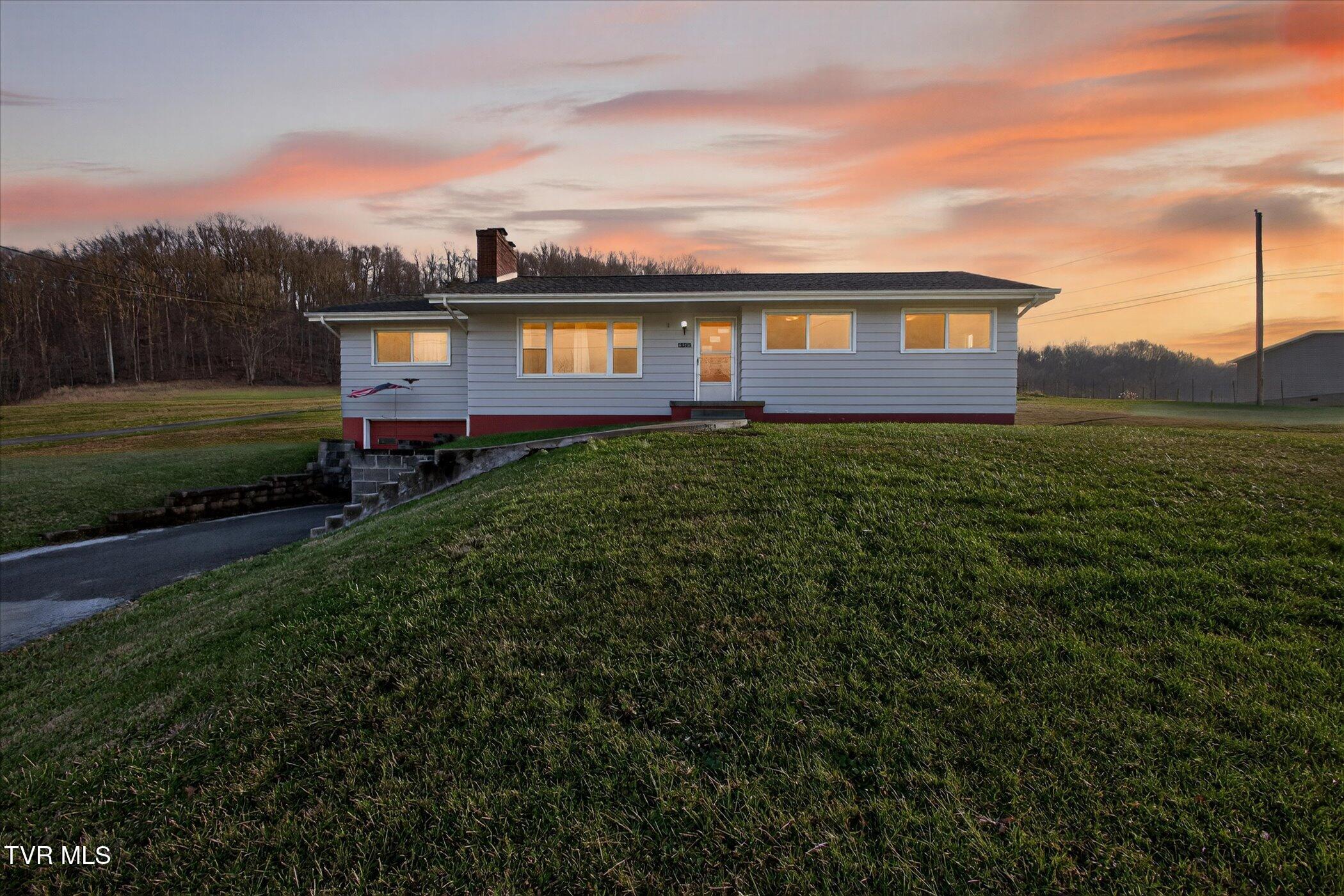 4488 Dishner Valley Road Bristol, VA 24202 - Photo 2 of 29 01-4488 Dishner Valley Rd Bristol-Window