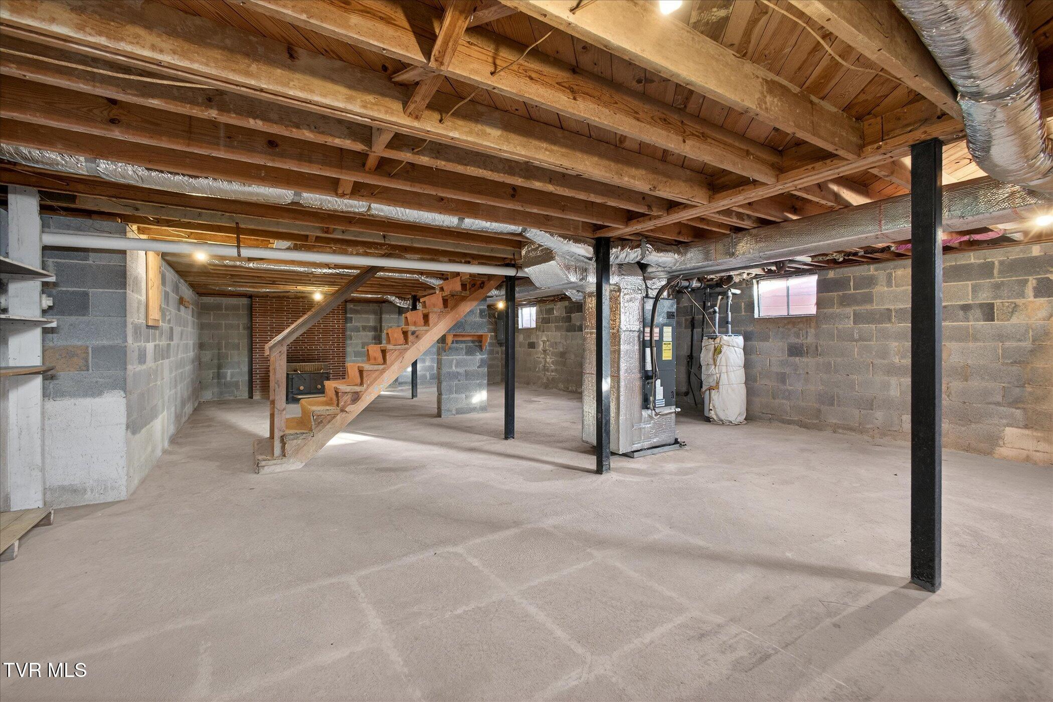 4488 Dishner Valley Road Bristol, VA 24202 - Photo 23 of 29 23-4488 Dishner Valley Rd Bristol-Window