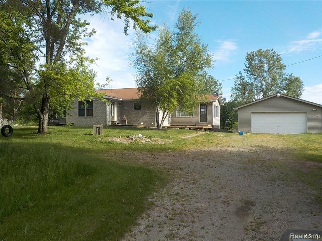 11447 McCaughna Road Byron, MI 48418 - Photo 1 of 17 DSCN0370.JPG