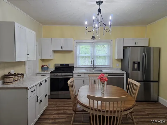 $138,000 | 1414 Newton Avenue, Johnston City, IL 62951