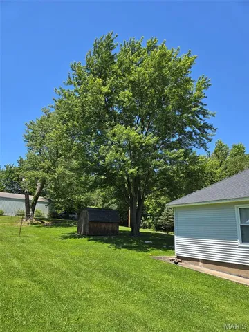 $138,000 | 1414 Newton Avenue, Johnston City, IL 62951