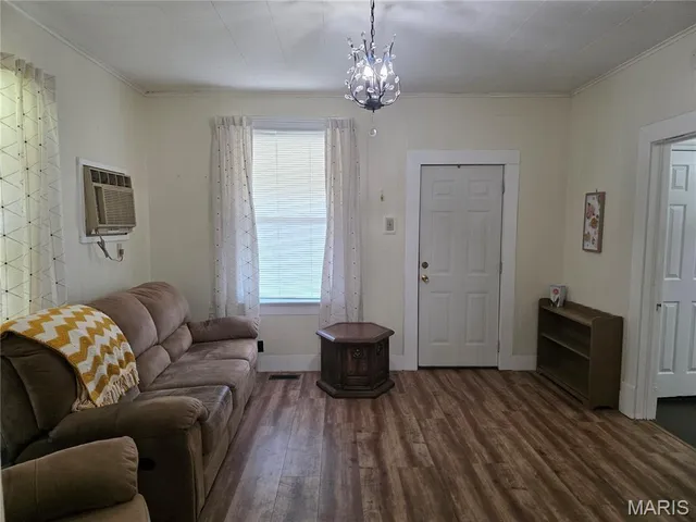 $138,000 | 1414 Newton Avenue, Johnston City, IL 62951