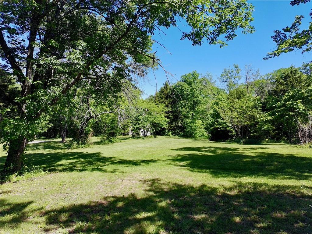 8360 Waverly Road De Soto, KS 66018 - Photo 16 of 42