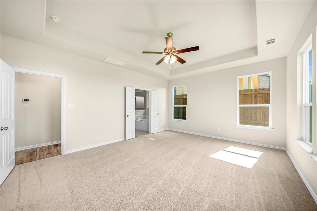 3516 Columbus Street Gainesville, TX 76240 - Photo 17 of 40 a view of empty room with windows