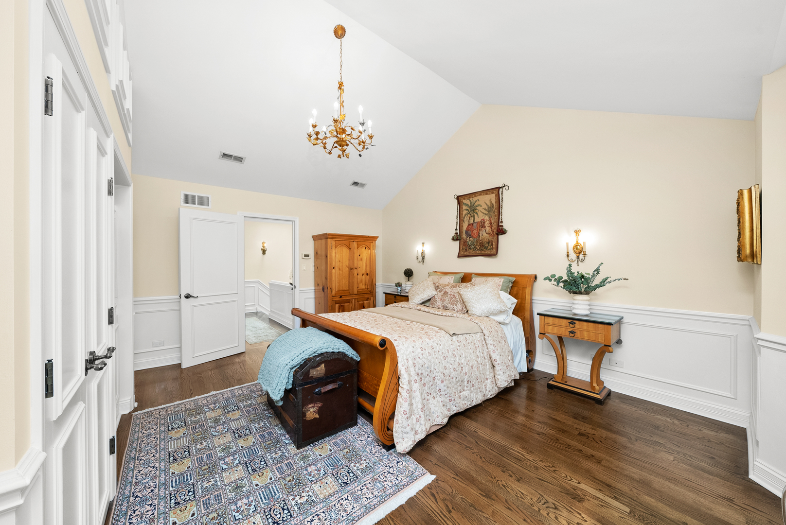 55 West Goethe Street, Unit 1222 Chicago, IL 60610 - Photo 20 of 43 a bedroom with bed and window