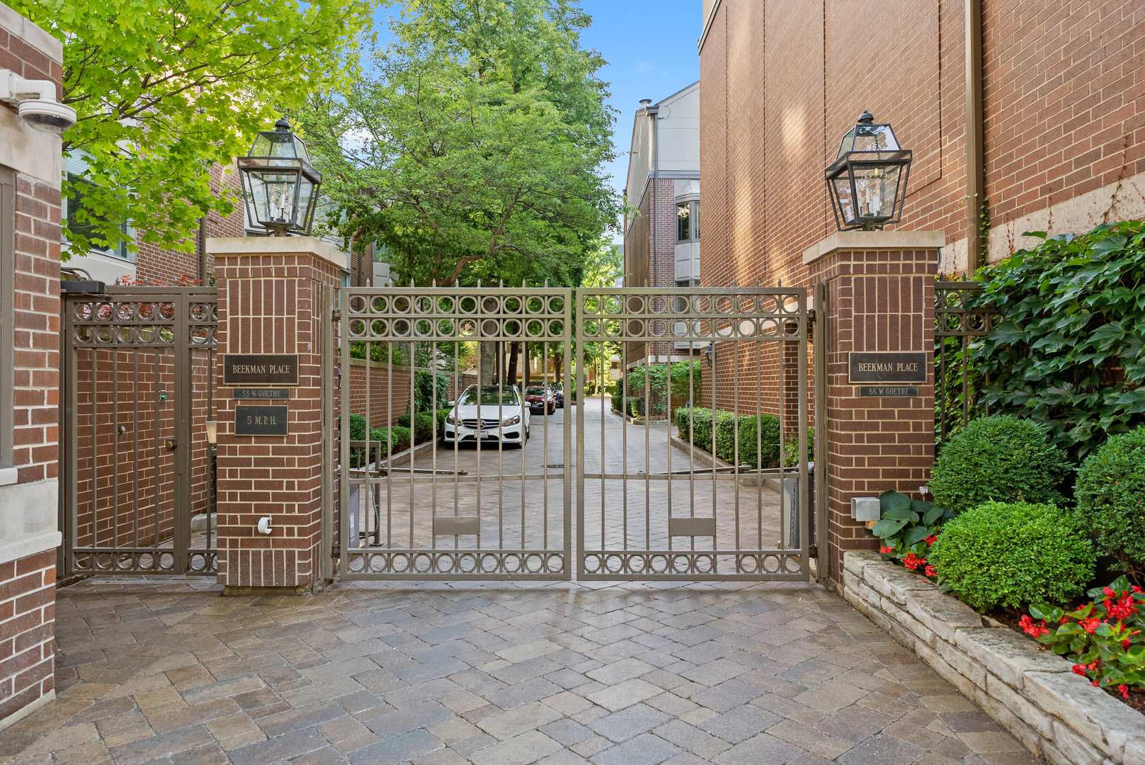 55 West Goethe Street, Unit 1222 Chicago, IL 60610 - Photo 41 of 43 a view of a house with a street