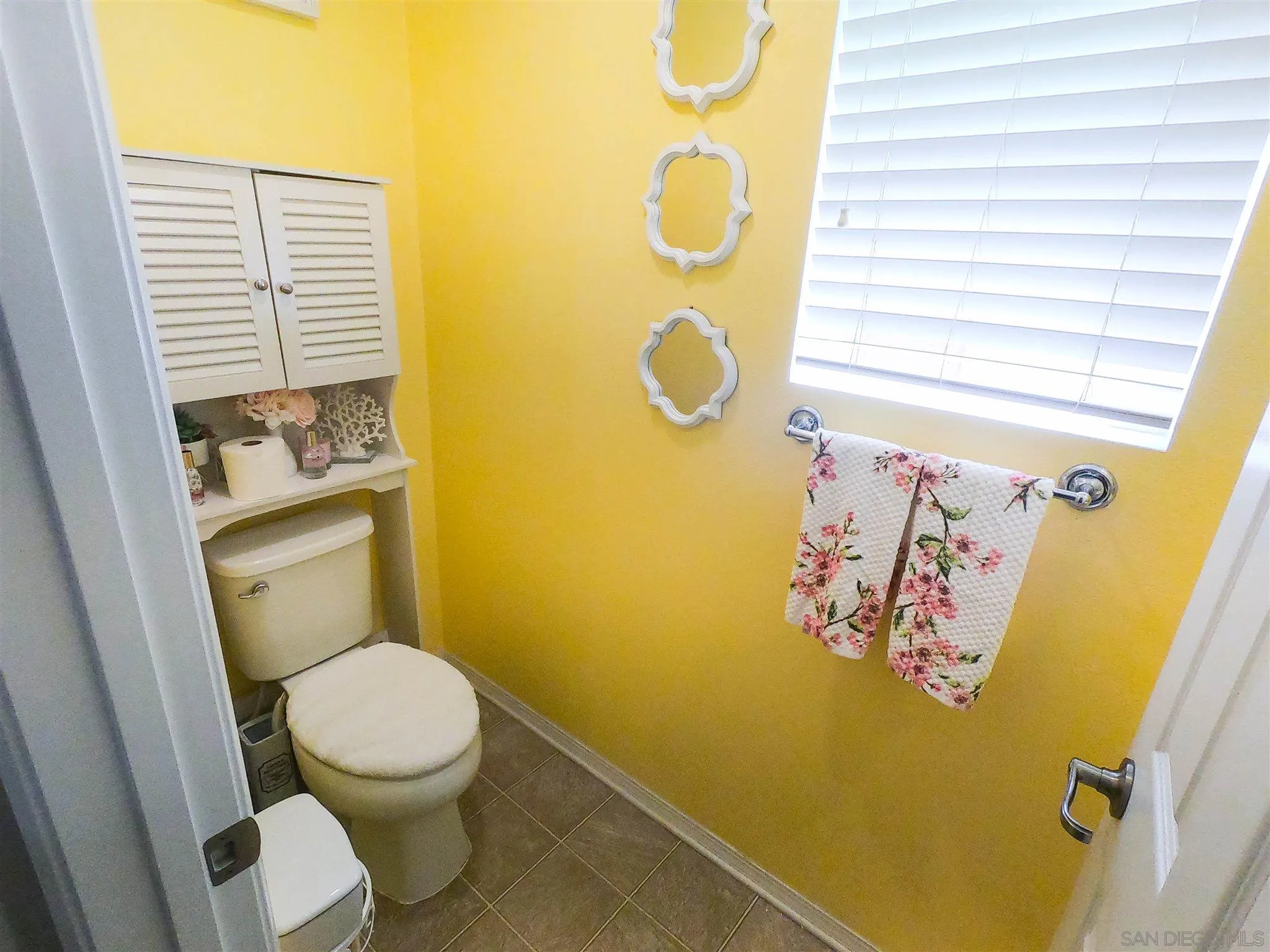 2860 Athens Road, Unit 2 Chula Vista, CA 91915 - Photo 9 of 14 a bathroom with a toilet and a sink