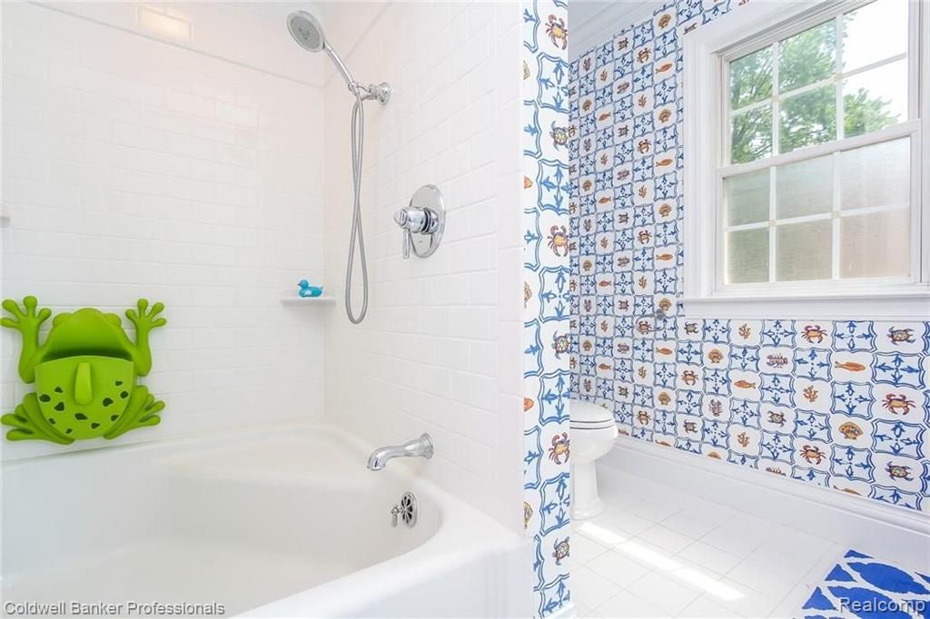 316 Merriweather Road Grosse Pointe Farms, MI 48236 - Photo 29 of 46