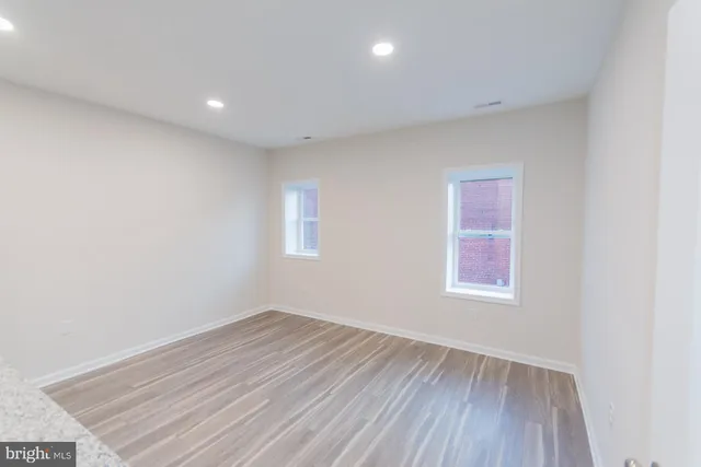 $1,725 | 215 West King Street, Unit B, Martinsburg, WV 25401