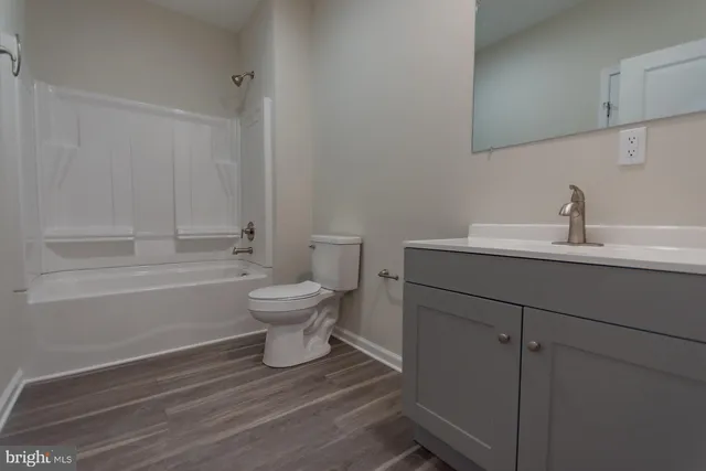 $1,725 | 215 West King Street, Unit B, Martinsburg, WV 25401