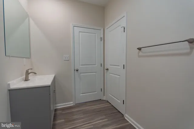 $1,725 | 215 West King Street, Unit B, Martinsburg, WV 25401