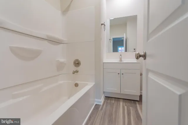 $1,725 | 215 West King Street, Unit B, Martinsburg, WV 25401