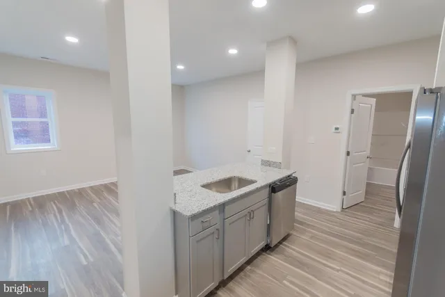 $1,725 | 215 West King Street, Unit B, Martinsburg, WV 25401