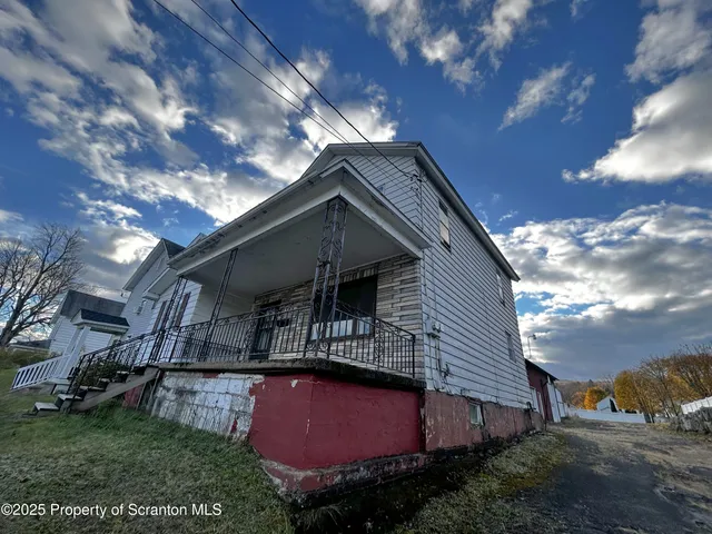 a view of backyard of house