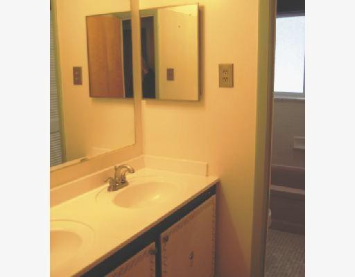 2716 Manchester Road Ann Arbor, MI 48104 - Photo 5 of 10 Photo 5