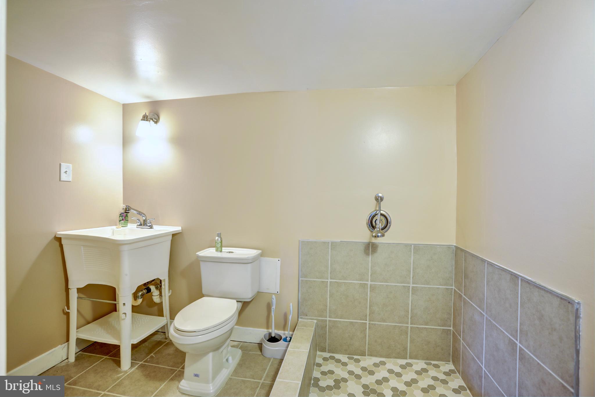 12978 Sagle Road Purcellville, VA 20132 - Photo 14 of 34 Gallery Image 14