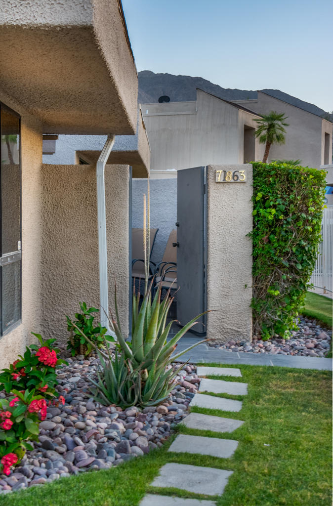 71863 Eleanora Lane Rancho Mirage, CA 92270 - Photo 3 of 24 71863eleanoralane-3778