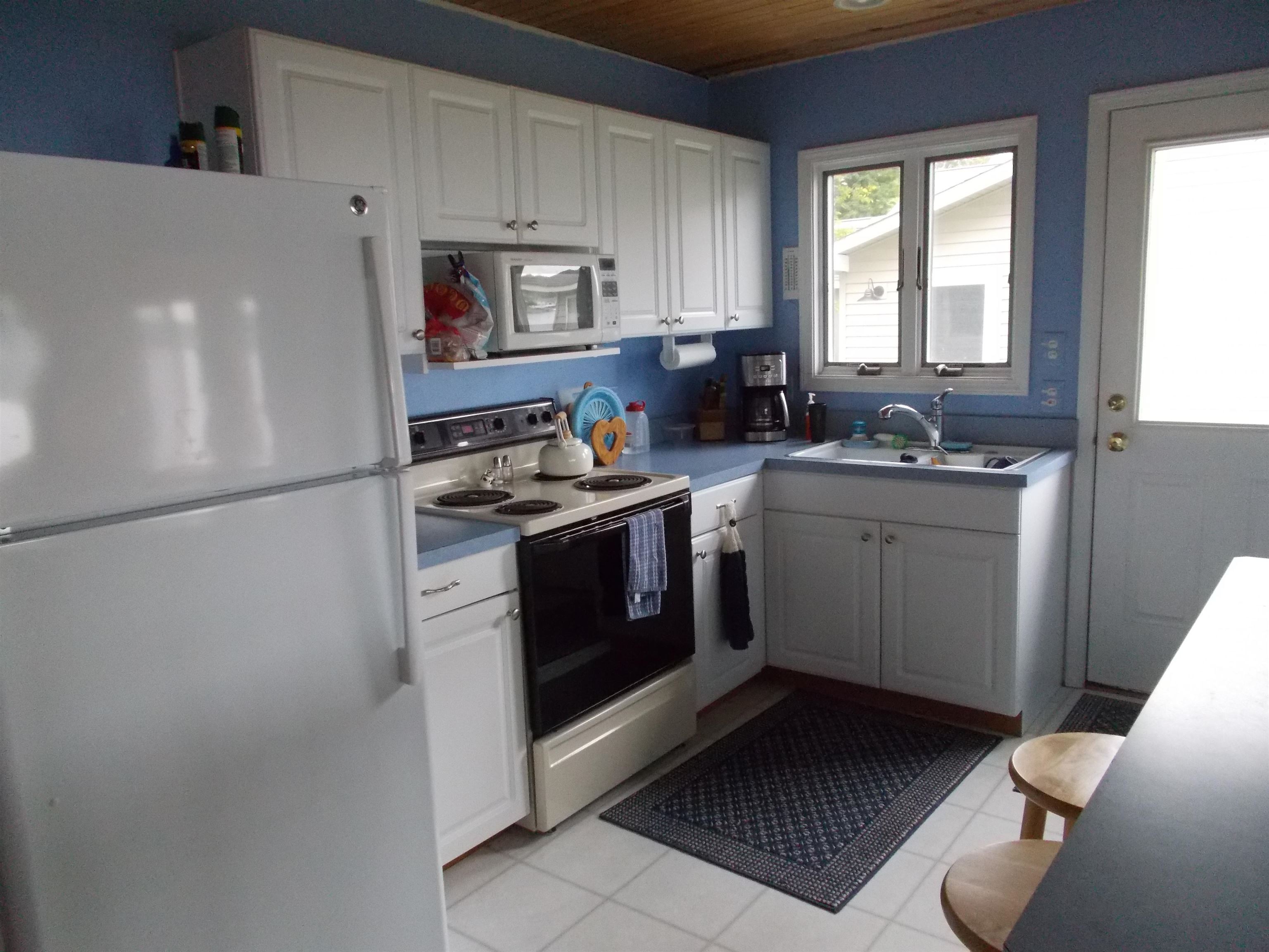 826 Kenyon Road Lupton, MI 48635 - Photo 9 of 25 1900926-8.JPG