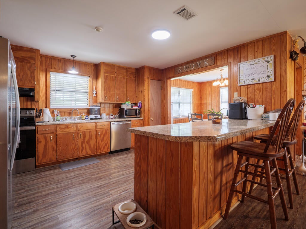 6943 Simpson Road Hahira, GA 31632 - Photo 14 of 31 Gallery Image 14