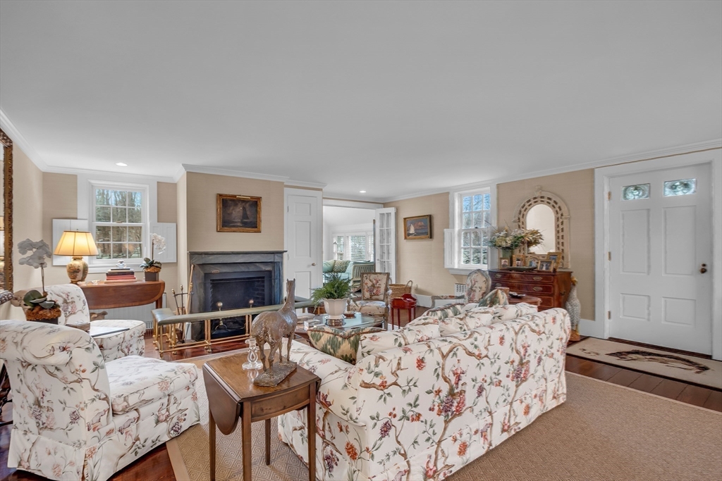 4 Lane Road Gloucester, MA 01930 - Photo 13 of 34