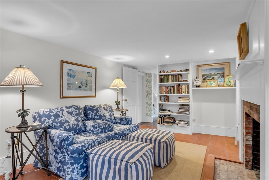 4 Lane Road Gloucester, MA 01930 - Photo 17 of 34