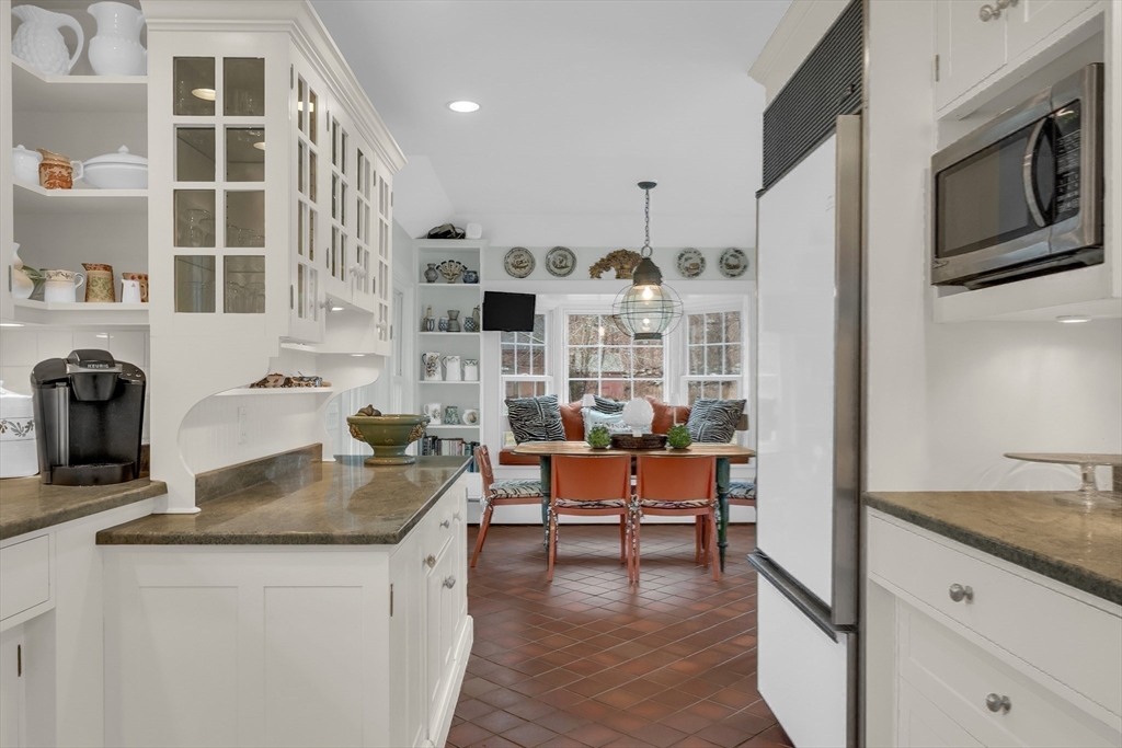 4 Lane Road Gloucester, MA 01930 - Photo 19 of 34