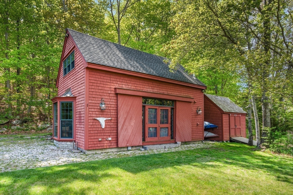 4 Lane Road Gloucester, MA 01930 - Photo 3 of 34