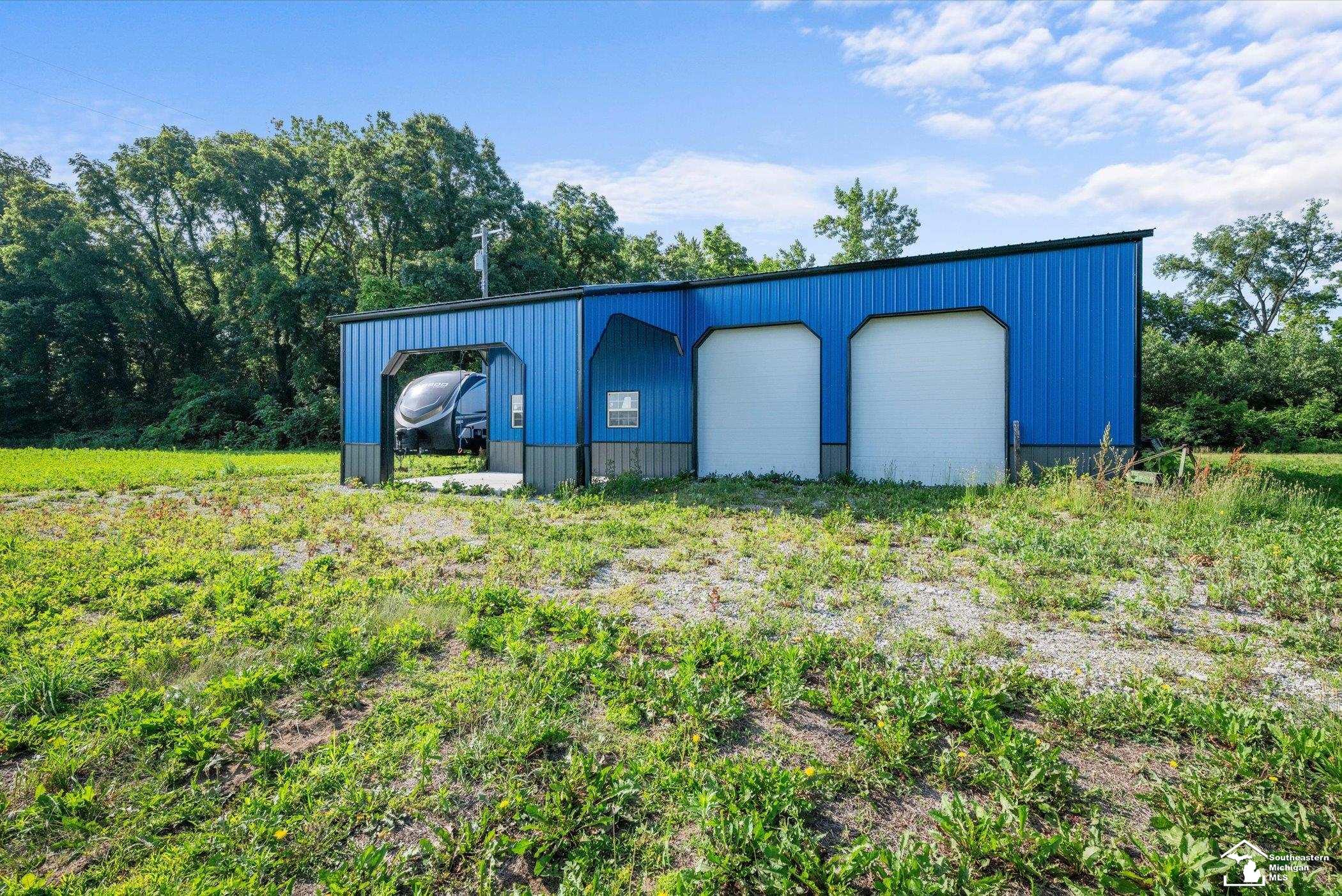 12501 Dixon Road Dundee, MI 48131 - Photo 4 of 26 50213379-e879015f-dff6-440b-8302-81757d0a0907.JPG