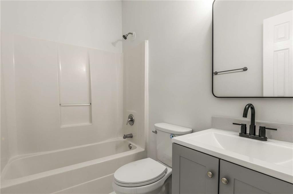 2351 Perry Boulevard Northwest Atlanta, GA 30318 - Photo 17 of 32