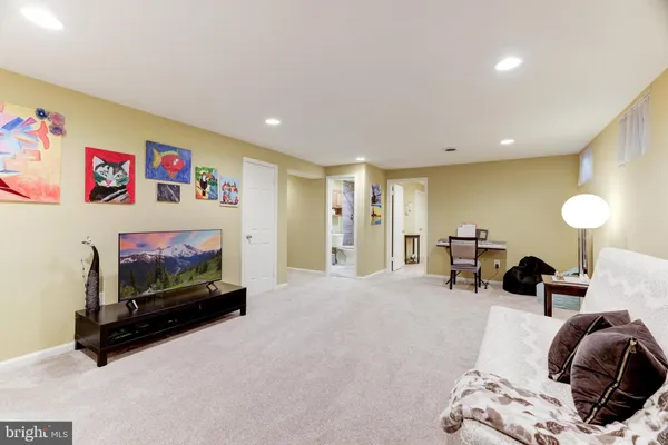 $3,600 | 22 Newland Court, Sterling, VA 20165