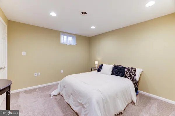 $3,600 | 22 Newland Court, Sterling, VA 20165