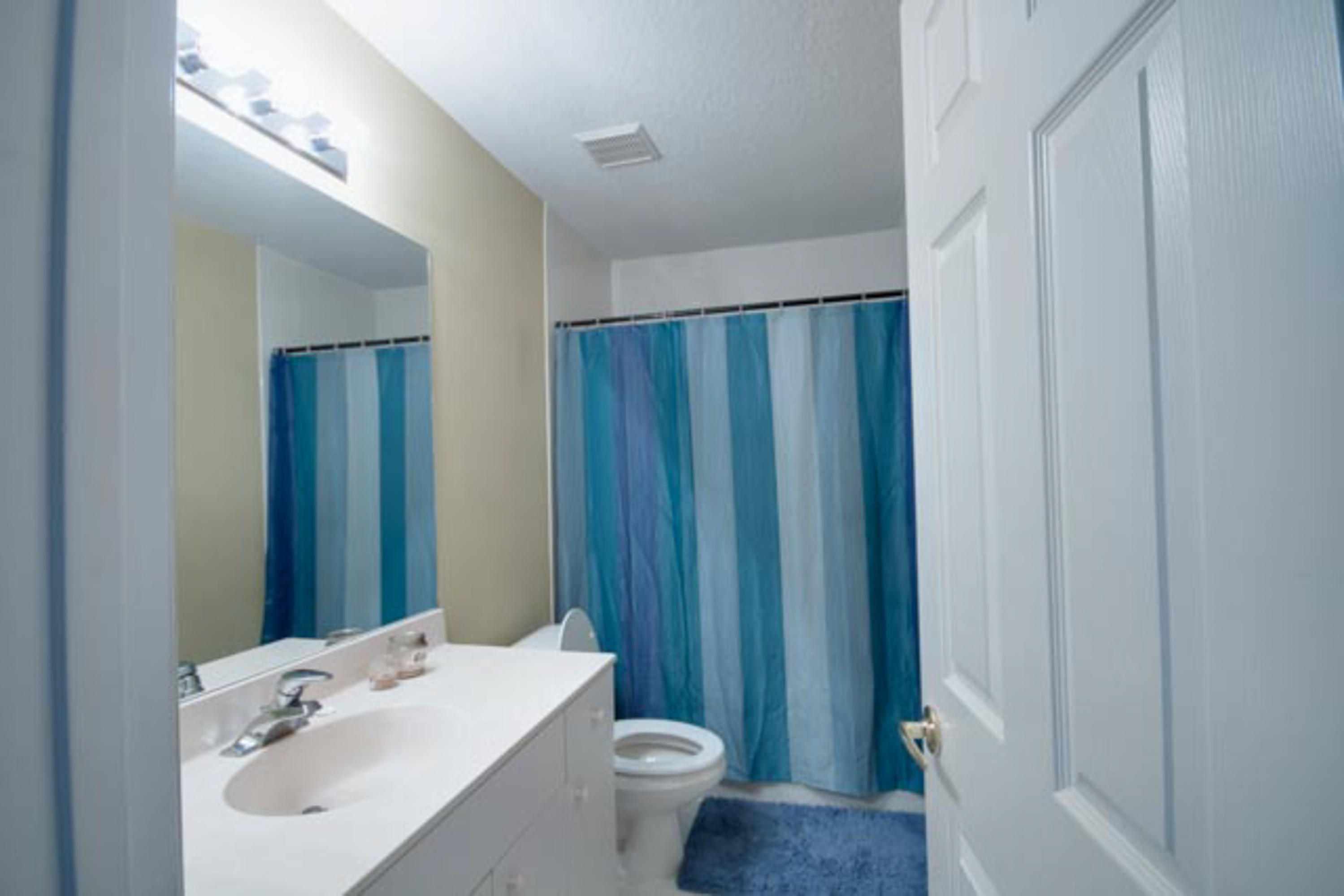 18182 Boca Way Drive Boca Raton, FL 33498 - Photo 12 of 17 Upstairs Bathroom