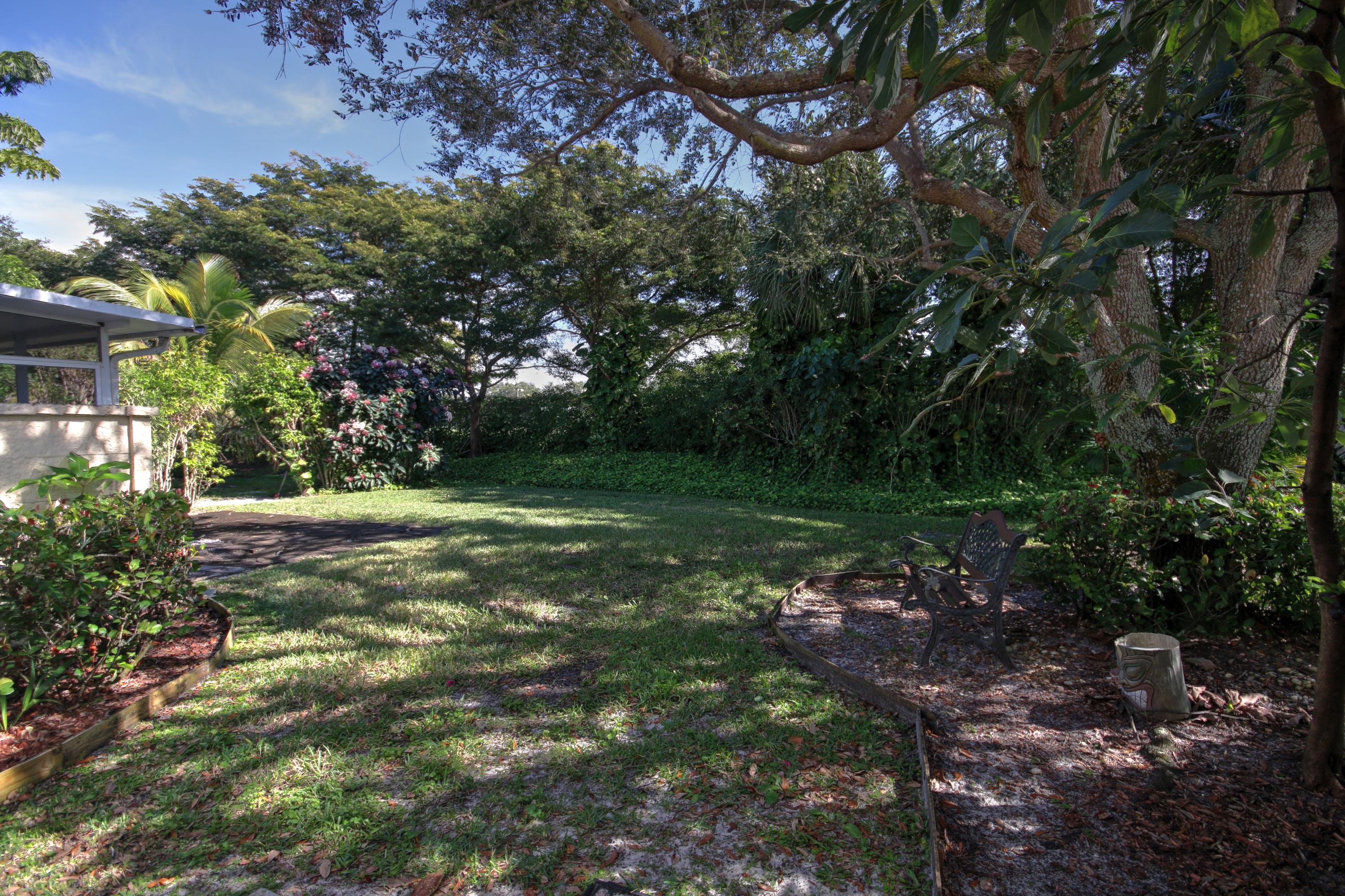 18182 Boca Way Drive Boca Raton, FL 33498 - Photo 4 of 17 Backyard
