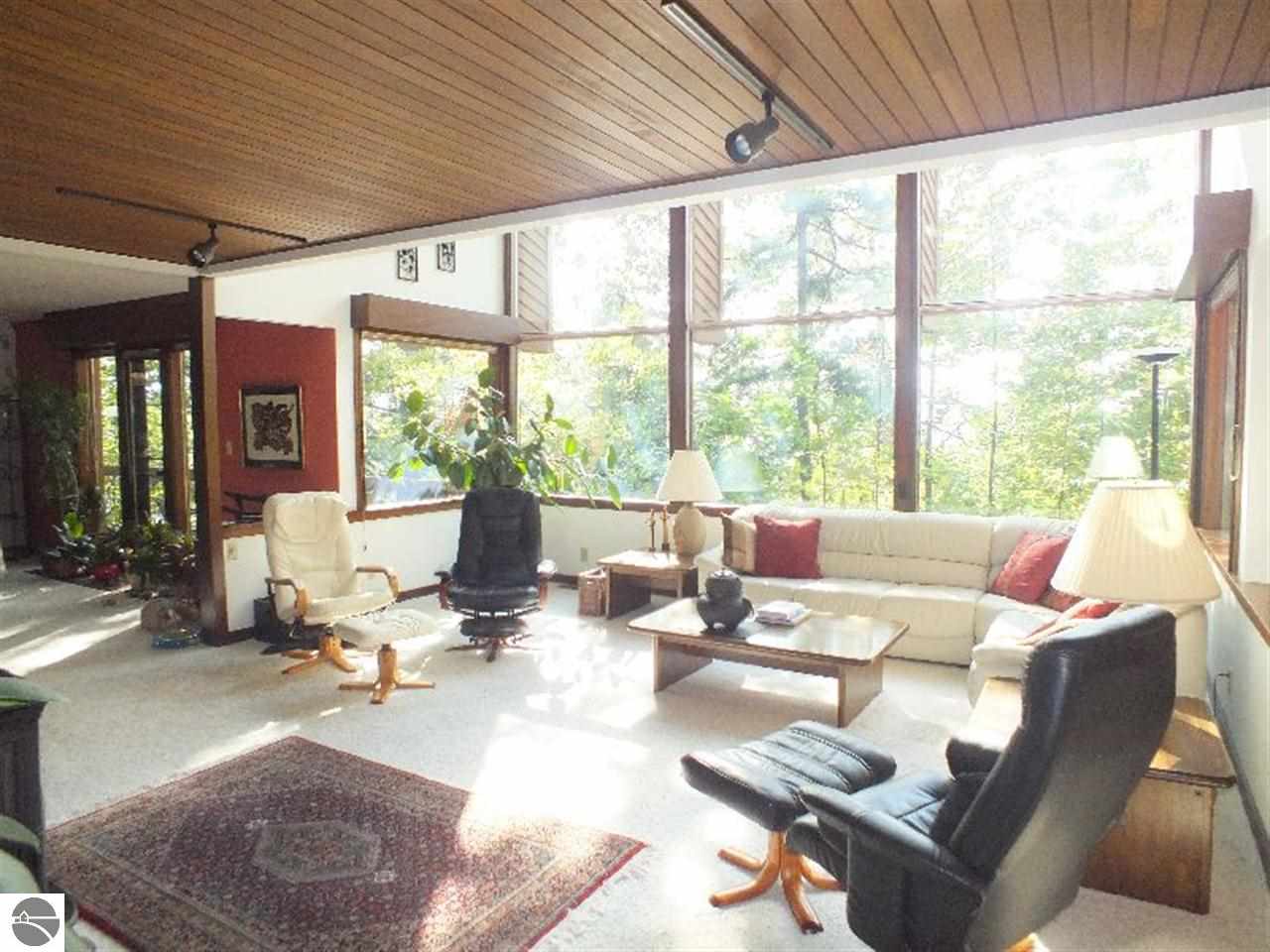 10811 Bluff Road Traverse City, MI 49686 - Photo 9 of 58 1784702-8.JPG