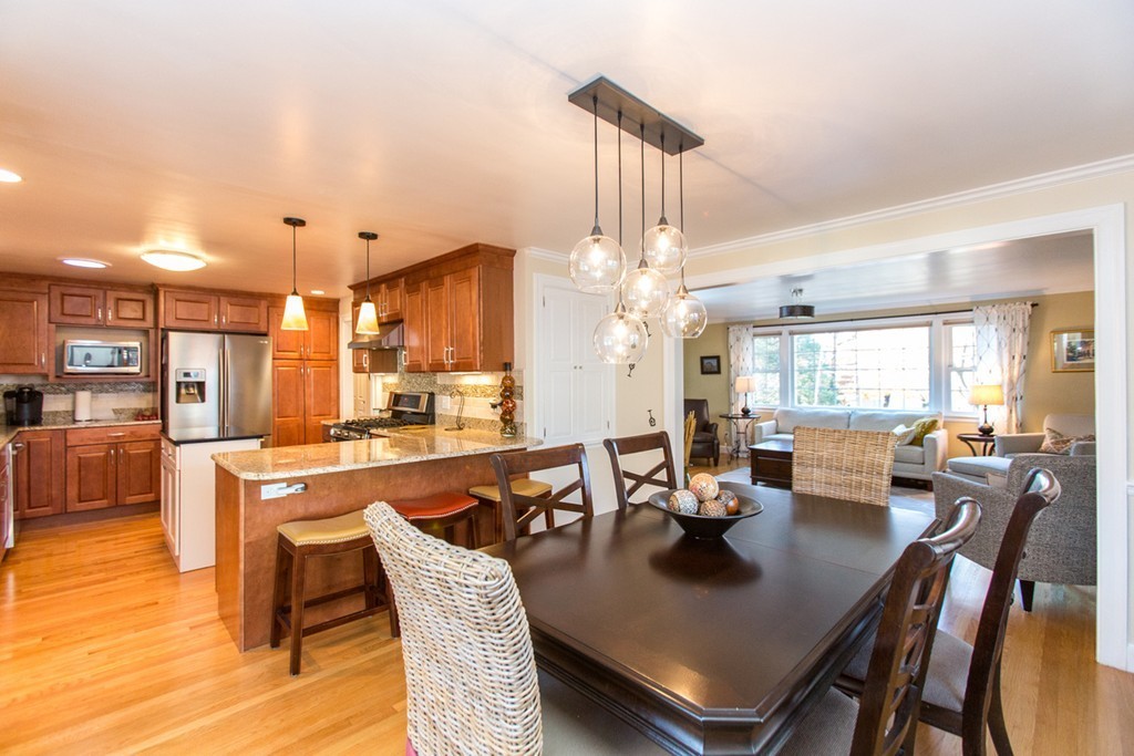 21 Maurice Road Wellesley, MA 02482 - Photo 6 of 13